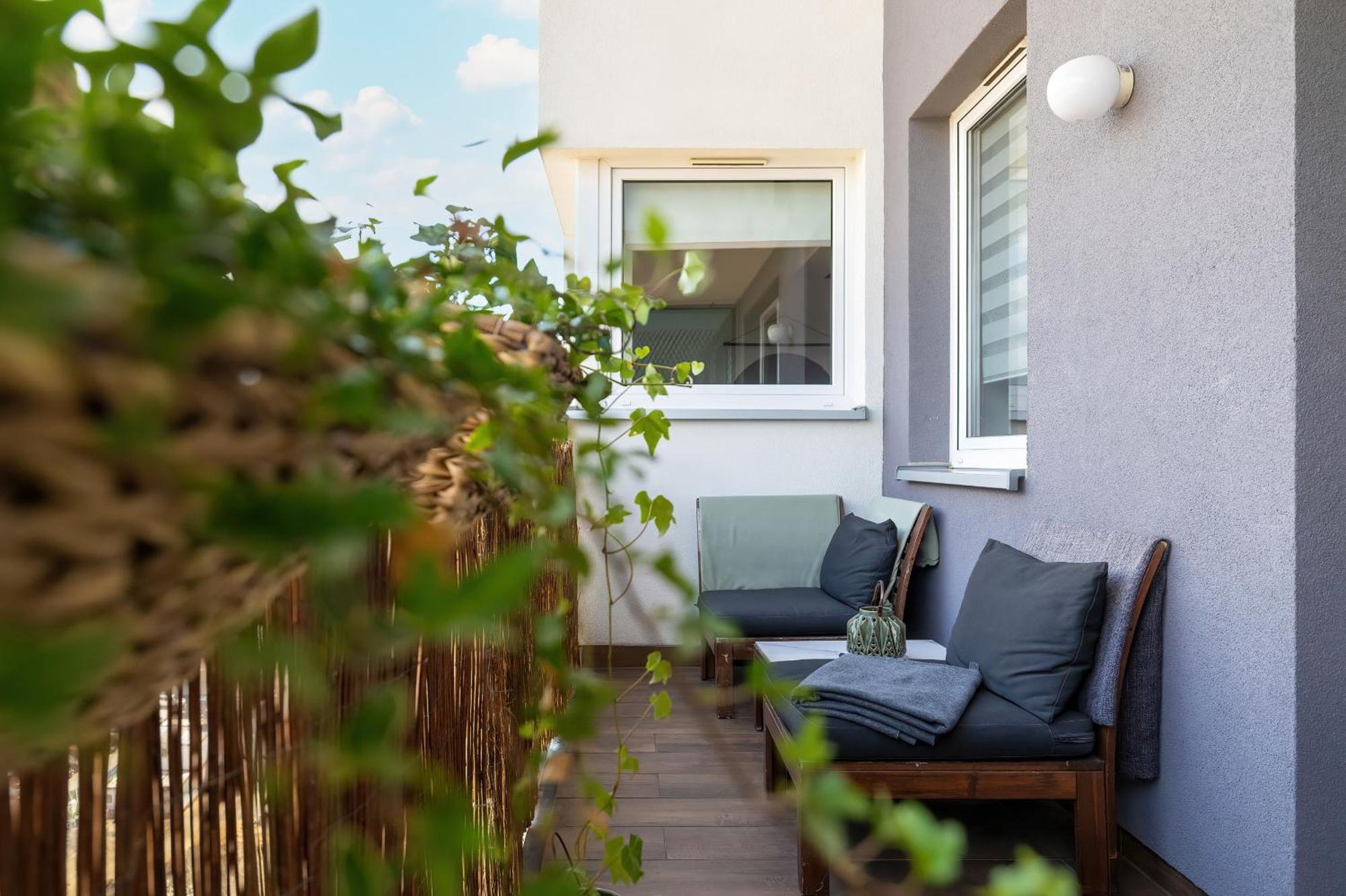 Apartment Przytulny I Nowoczesny Z Miejscem Parkingowym W Katowicach By Renters Kattowitz