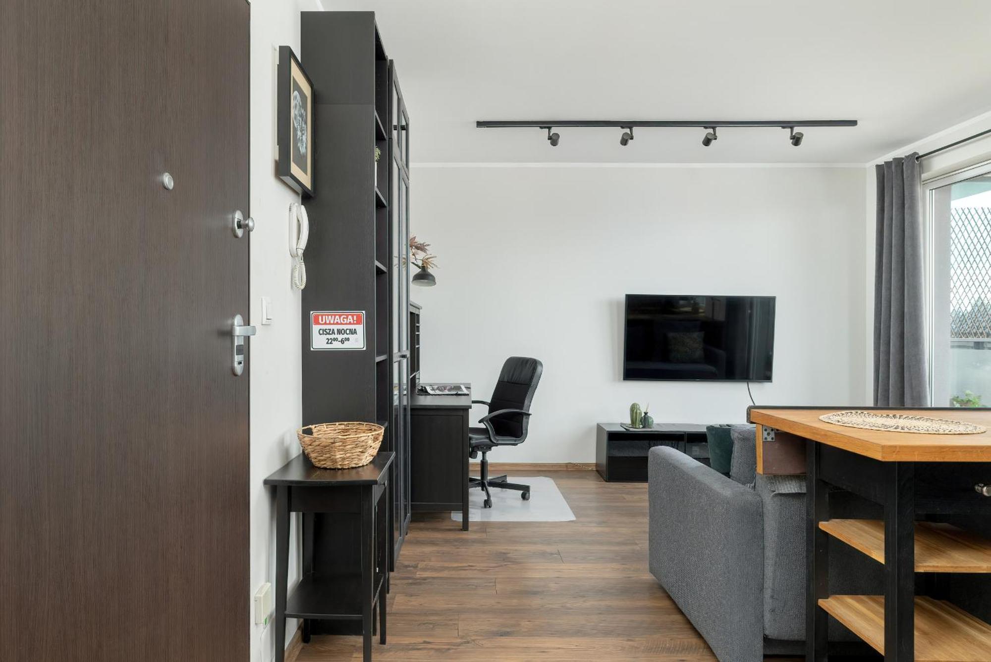 Apartment Przytulny I Nowoczesny Z Miejscem Parkingowym W Katowicach By Renters Kattowitz