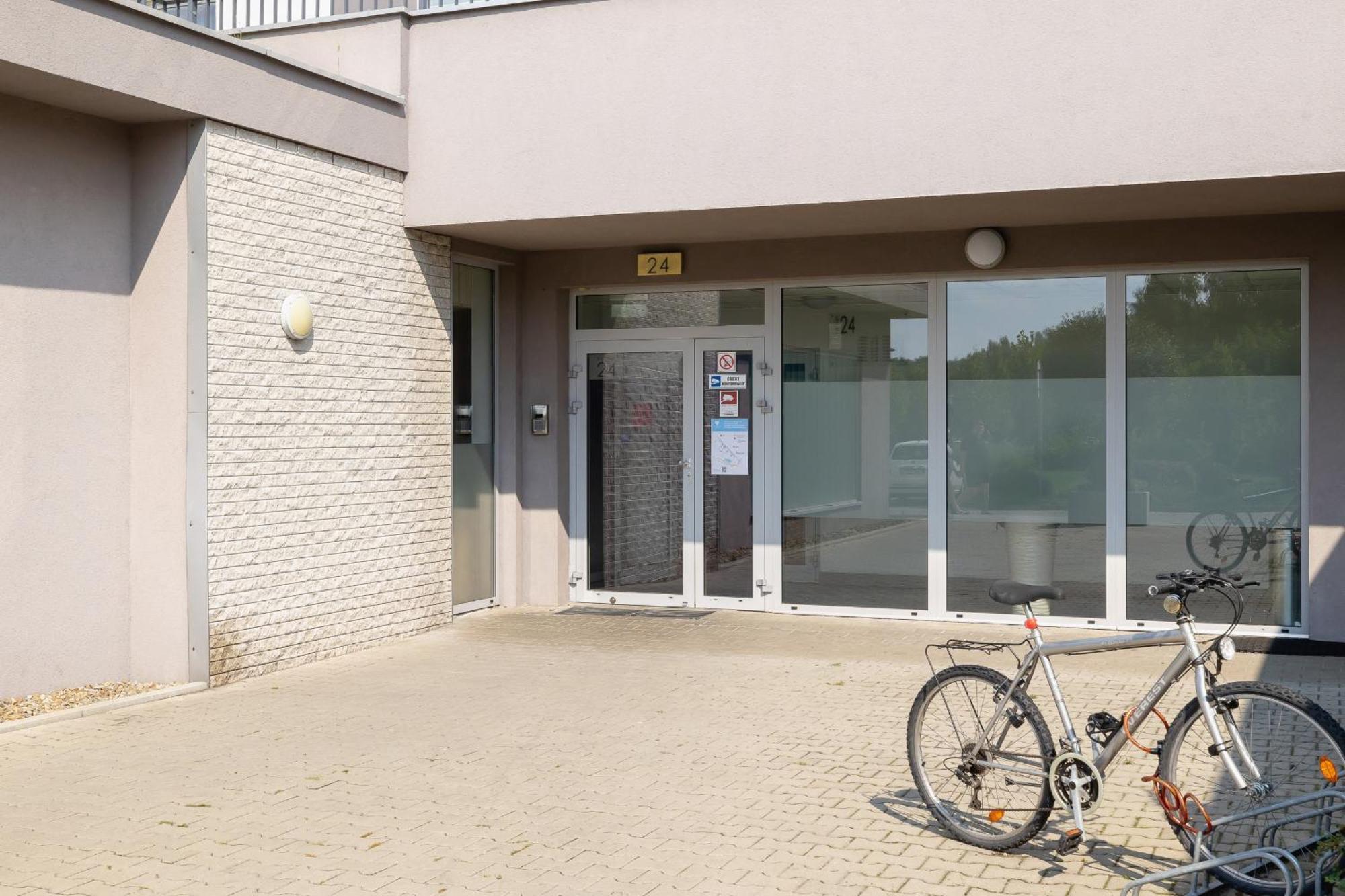 Przytulny I Nowoczesny Z Miejscem Parkingowym W Katowicach By Renters *